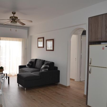 Surf & Sun Holiday Apartments Lemesós Eksteriør bilde