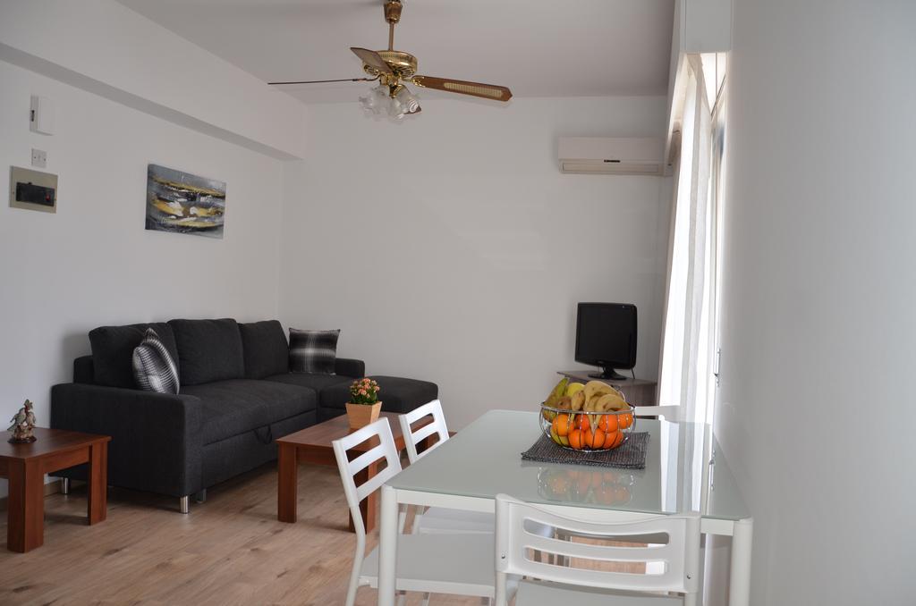Surf & Sun Holiday Apartments Lemesós Eksteriør bilde