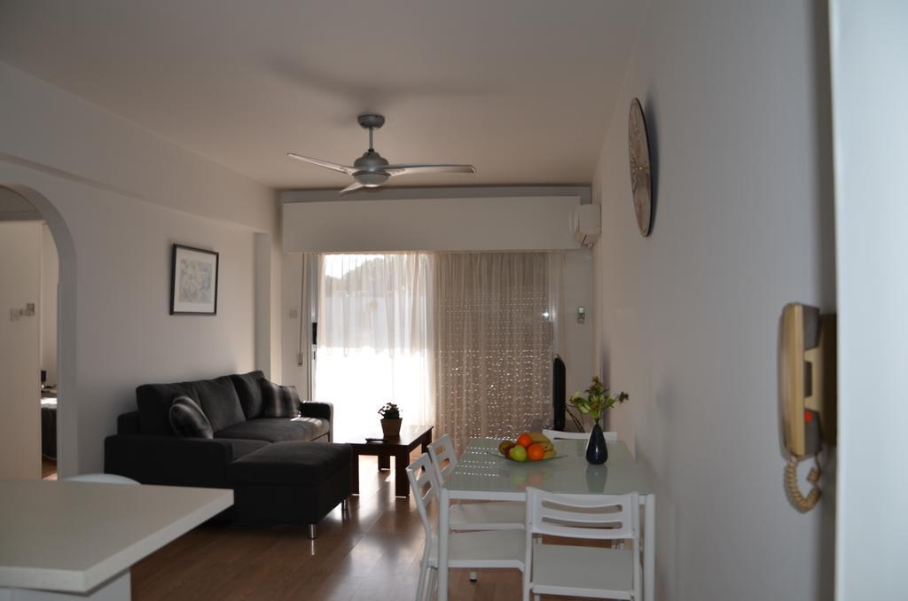 Surf & Sun Holiday Apartments Lemesós Eksteriør bilde