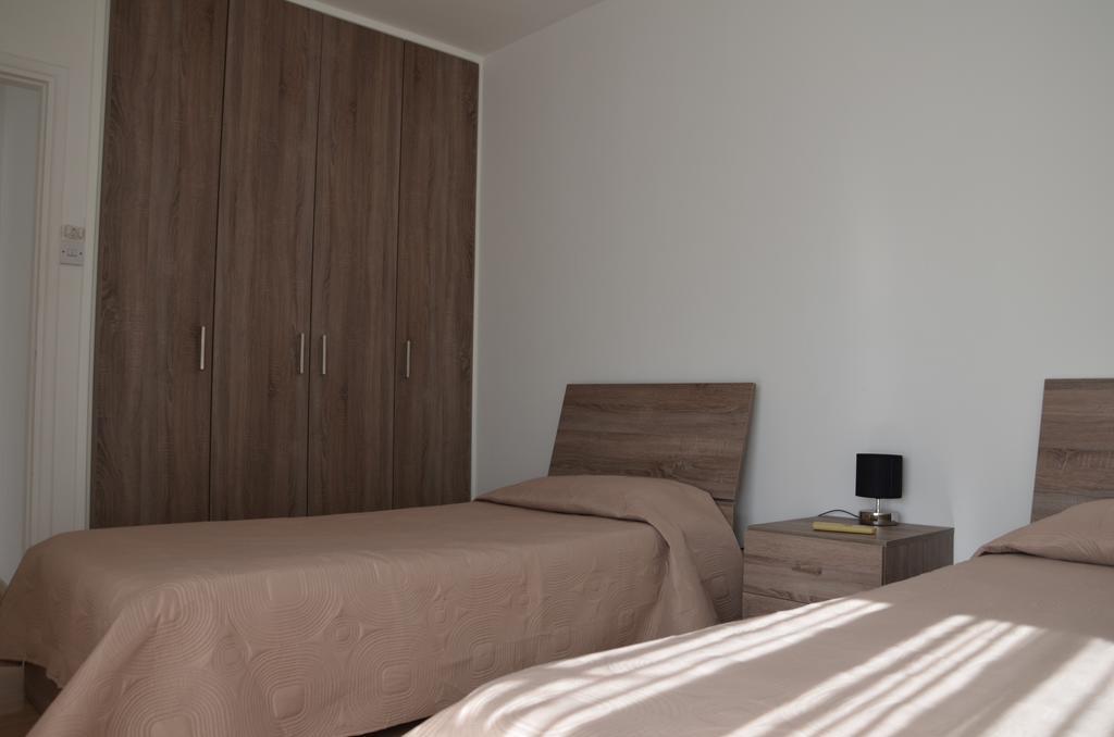 Surf & Sun Holiday Apartments Lemesós Eksteriør bilde