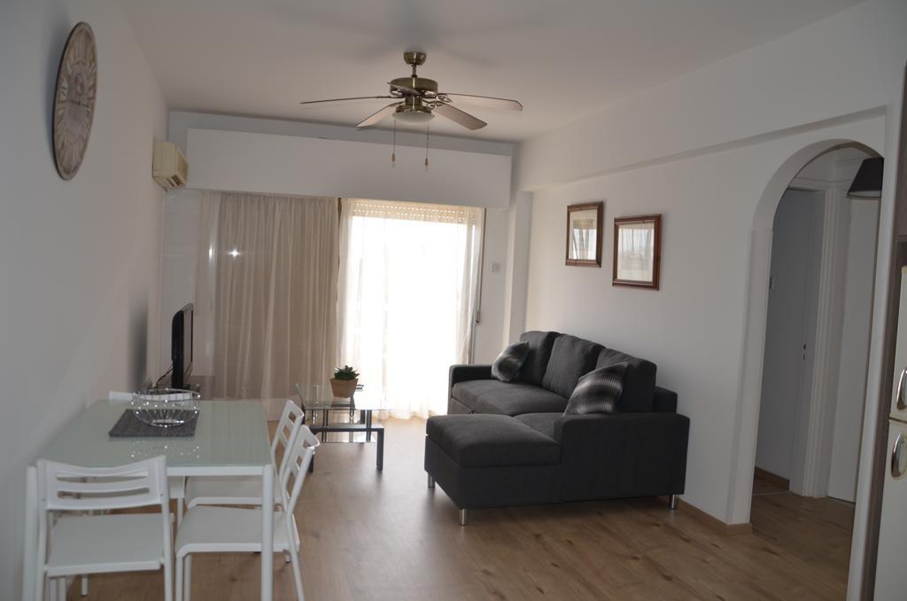 Surf & Sun Holiday Apartments Lemesós Eksteriør bilde