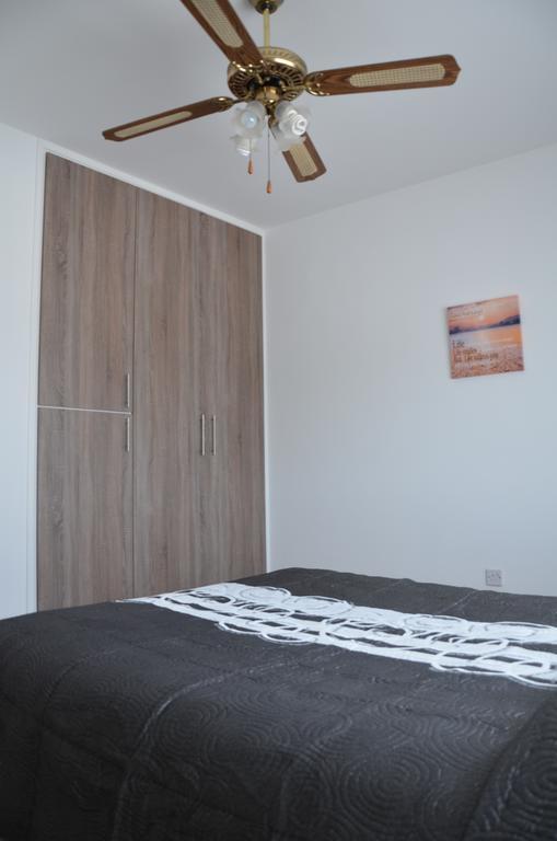 Surf & Sun Holiday Apartments Lemesós Eksteriør bilde