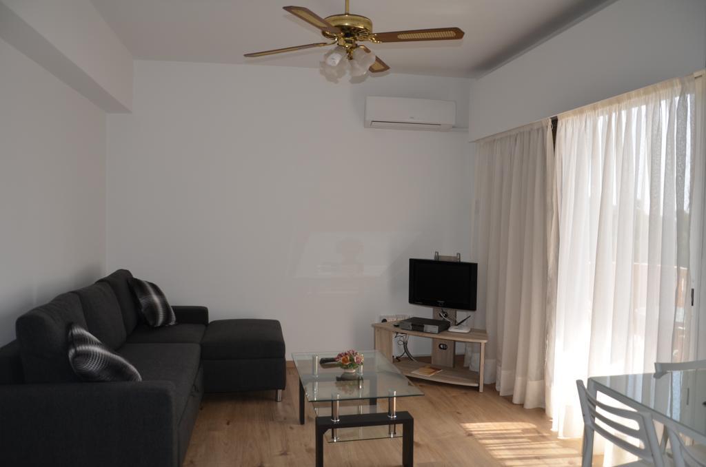 Surf & Sun Holiday Apartments Lemesós Eksteriør bilde