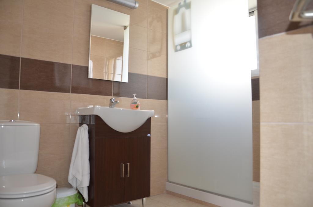 Surf & Sun Holiday Apartments Lemesós Eksteriør bilde