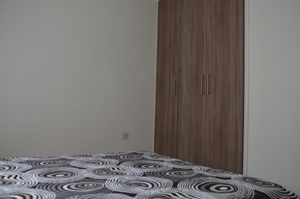 Surf & Sun Holiday Apartments Lemesós Eksteriør bilde