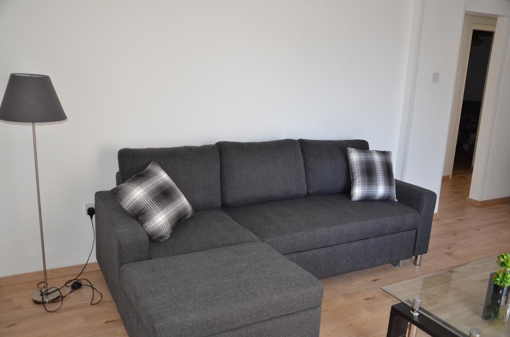 Surf & Sun Holiday Apartments Lemesós Eksteriør bilde