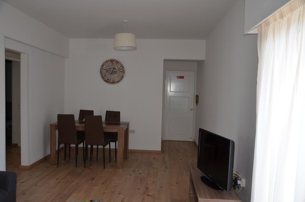 Surf & Sun Holiday Apartments Lemesós Eksteriør bilde