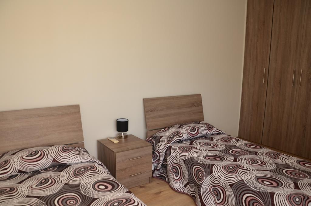 Surf & Sun Holiday Apartments Lemesós Eksteriør bilde